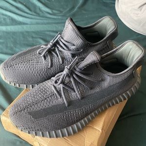 Yeezys 350 v2